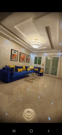 location-dun-appartement-a-malabata-surface-totale-130-m2-avec-ascenseur-et-terrasse-big-2
