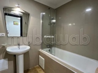 Appartements à louer à Saïdia. Surface de 98 m². Porte blindée et chauffage central - Appartement à vendre - Saidia