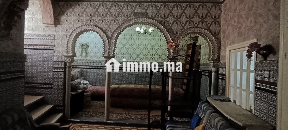 Très beau riad à vendre à Médina. 2 pièces. Salon Marocain et antenne parabolique - Vente Immobilier - Tanger - photo 2