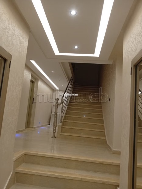 Vend appartement à Al bassatine. 3 chambres agréables. Parking et ascenseur - Vente Immobilier - Meknes - photo 5