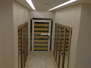 Vend appartement à Al bassatine. 3 chambres agréables. Parking et ascenseur - Appartement à vendre - Meknes