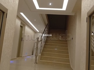 Vend appartement à Al bassatine. 3 chambres agréables. Parking et ascenseur - Appartement à vendre - Meknes
