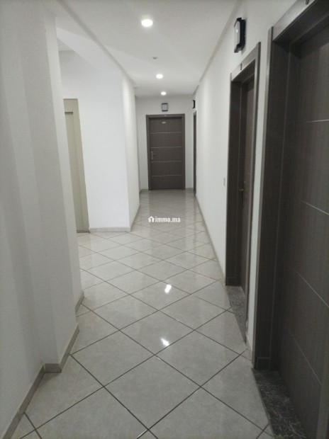 Bureau à louer en plein centre ville - Location Immobilier - Kenitra - photo 3