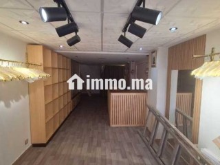 LOACL SUR LE BD AIN SEBA 7500 DH - Local commercial à louer - Casablanca