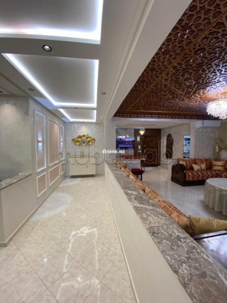 Location saisonnière en Centre. 2 grandes pièces. Système de parabole et salon marocain - Vente Immobilier - Kenitra - photo 5
