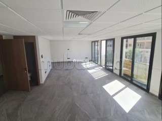 5 cabinets medicaux en location à Victoria. Surface totale 73 m². Prestation de conciergerie, air conditionné - Appartement à louer - Bouskoura