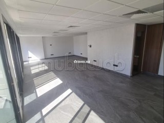 5 cabinets medicaux en location à Victoria. Surface totale 73 m². Prestation de conciergerie, air conditionné - Appartement à louer - Bouskoura