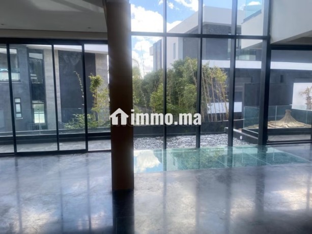 somptueuse-villa-a-louer-a-souissi-3-grandes-pieces-salon-marocain-securite-big-5