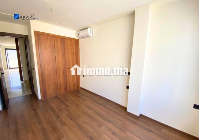 studio-vide-a-louer-a-quartier-bourgogne-big-5