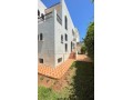 location-de-bureaux-a-riyad-surface-de-300-m2-jardin-et-garage-small-1