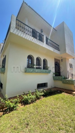 location-de-bureaux-a-riyad-surface-de-300-m2-jardin-et-garage-big-0