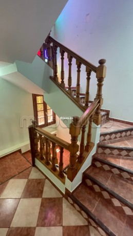 location-de-bureaux-a-riyad-surface-de-300-m2-jardin-et-garage-big-7