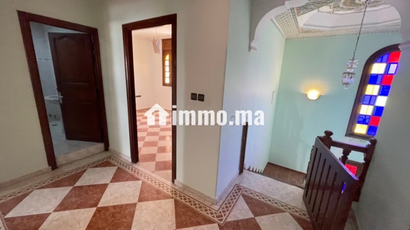 location-de-bureaux-a-riyad-surface-de-300-m2-jardin-et-garage-big-8