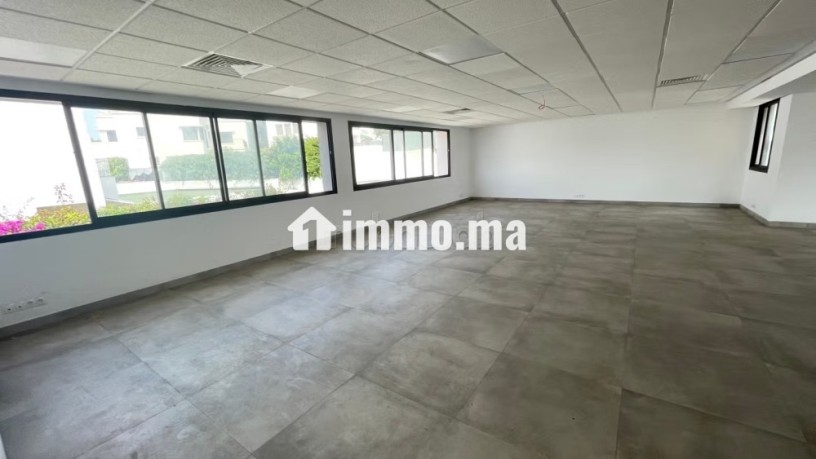 location-de-bureaux-a-agdal-superficie-1500-m2-espaces-verts-et-ascenseur-big-11