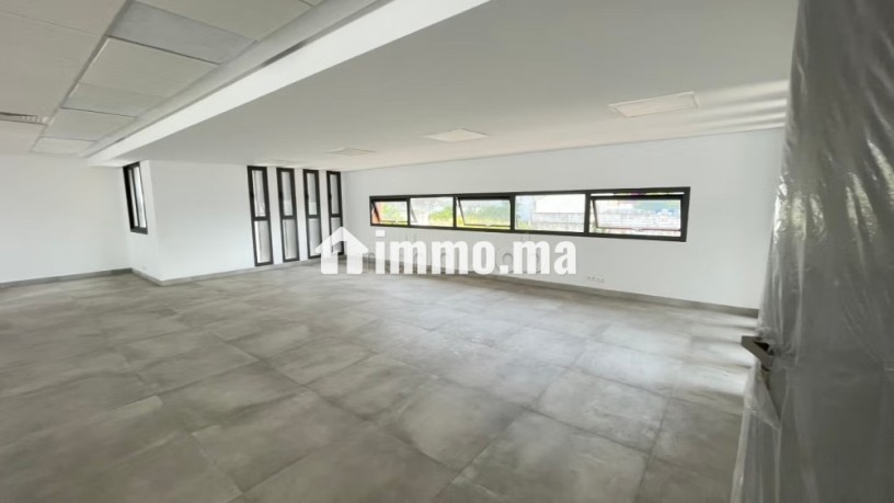 location-de-bureaux-a-agdal-superficie-1500-m2-espaces-verts-et-ascenseur-big-12