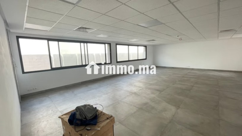 location-de-bureaux-a-agdal-superficie-1500-m2-espaces-verts-et-ascenseur-big-6