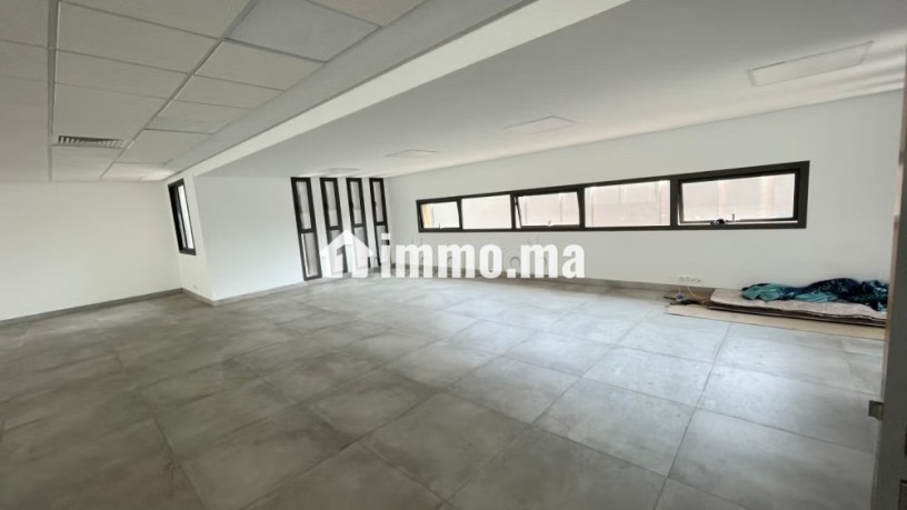 location-de-bureaux-a-agdal-superficie-1500-m2-espaces-verts-et-ascenseur-big-7