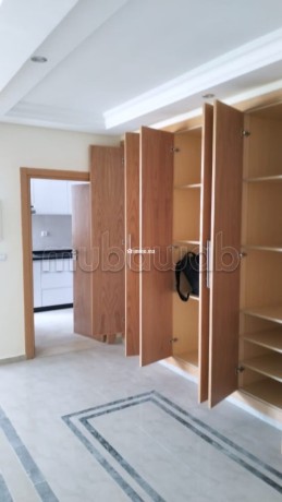 appartement-en-location-a-agdal-1-piece-service-de-concierge-et-climatisation-big-8