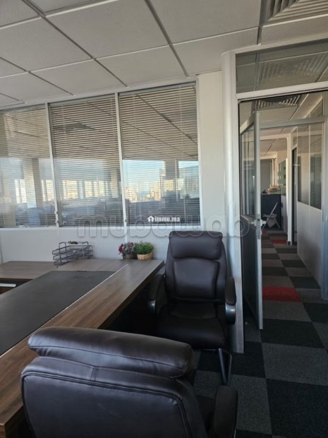 Beaux bureaux à louer à Racine. Surface de 310 m². Parking et ascenseur - Location Immobilier - Casablanca - photo 2