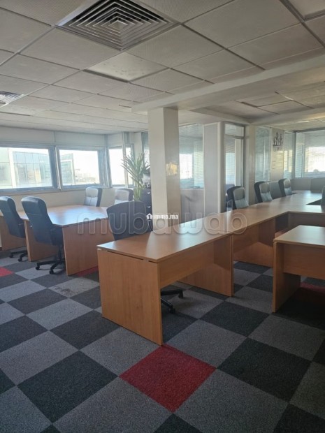 Beaux bureaux à louer à Racine. Surface de 310 m². Parking et ascenseur - Location Immobilier - Casablanca - photo 4