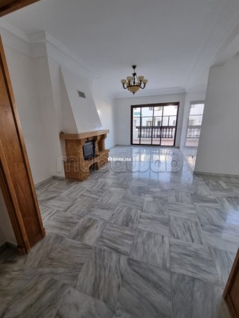 appartement-a-louer-a-les-princesses-superficie-240-m2-cheminee-et-climatisation-big-0