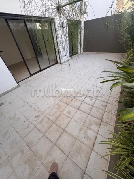 Appartement à l'achat à Anfa. 1 Pièce. Salon Marocain, sécurité - Vente Immobilier - Casablanca - photo 8