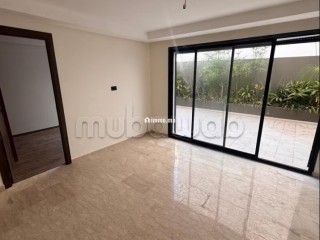 Appartement à l'achat à Anfa. 1 Pièce. Salon Marocain, sécurité - Appartement à vendre - Casablanca