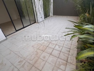 Appartement à l'achat à Anfa. 1 Pièce. Salon Marocain, sécurité - Appartement à vendre - Casablanca