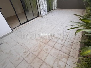 Appartement à l'achat à Anfa. 1 Pièce. Salon Marocain, sécurité - Appartement à vendre - Casablanca