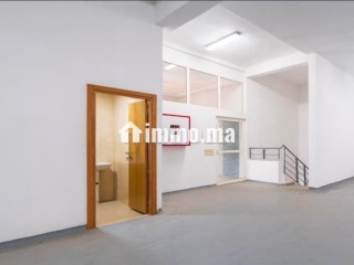 Bâtiment industrielle en location à Sapino. Surface totale 4000 m² - Appartement à louer - Nouaceur