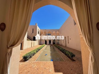 Propriété De Prestige à Vendre à 15 min du Centre Ville - Appartement à vendre - Autre