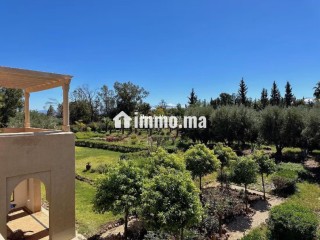 Propriété De Prestige à Vendre à 15 min du Centre Ville - Appartement à vendre - Autre
