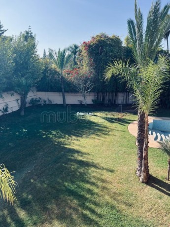 ambassador-villa-avec-ch-central-et-piscine-big-9