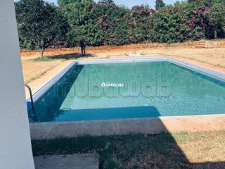 pinede-villa-avec-chauffage-central-et-piscine