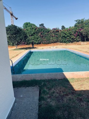 pinede-villa-avec-chauffage-central-et-piscine-big-0