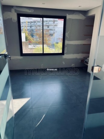 mabella-bureau-tres-moderne-sur-3-niveaux-big-7