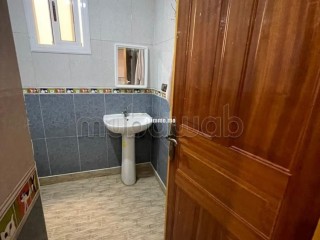 Louez cet appartement en Centre ville. 3 grandes pièces. Meublé - Appartement à louer - Nador