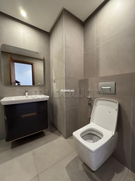 Très bel appartement en location à l’orangerie souissi. 2 chambres agréables. Sans vis à vis salle de fitness inclus - Location Immobilier - Rabat - photo 7