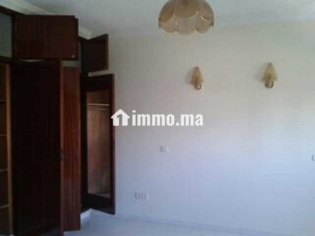 Villa avec beau jardin à Hay Riad - Location Immobilier - Rabat - photo 4