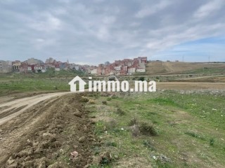 Beau terrain à la vente à Zone Industrielle Mghogha. Surface de 2213 m² - Terrain à vendre - Tanger