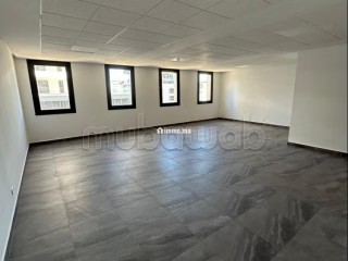 Beaux bureaux à louer à Casablanca Finance City. Superficie 96 m². Double vitrage - Bureau à louer - Casablanca