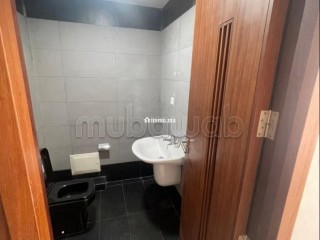 Un bureau spacieux avec place de parking en location à bd Abdelmoumen - Bureau à louer - Casablanca