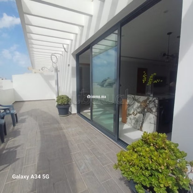 Superbe appartement à louer à De La Plage. 3 grandes pièces. Système de parabole et résidence sécurisée - Location Immobilier - Tanger - photo 1