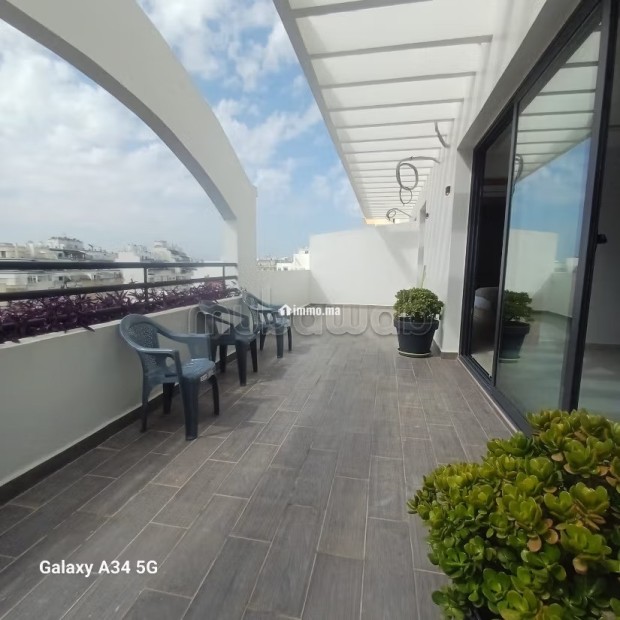 Superbe appartement à louer à De La Plage. 3 grandes pièces. Système de parabole et résidence sécurisée - Location Immobilier - Tanger - photo 3