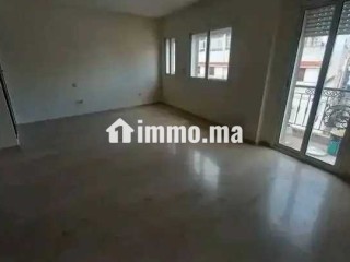 Studio loft ouvert avec balcon - Appartement à louer - Casablanca