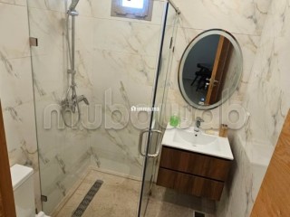 Superbe appartement à louer à Quartier Administratif. 2 chambres agréables. Salon contemporain - Appartement à louer - Rabat