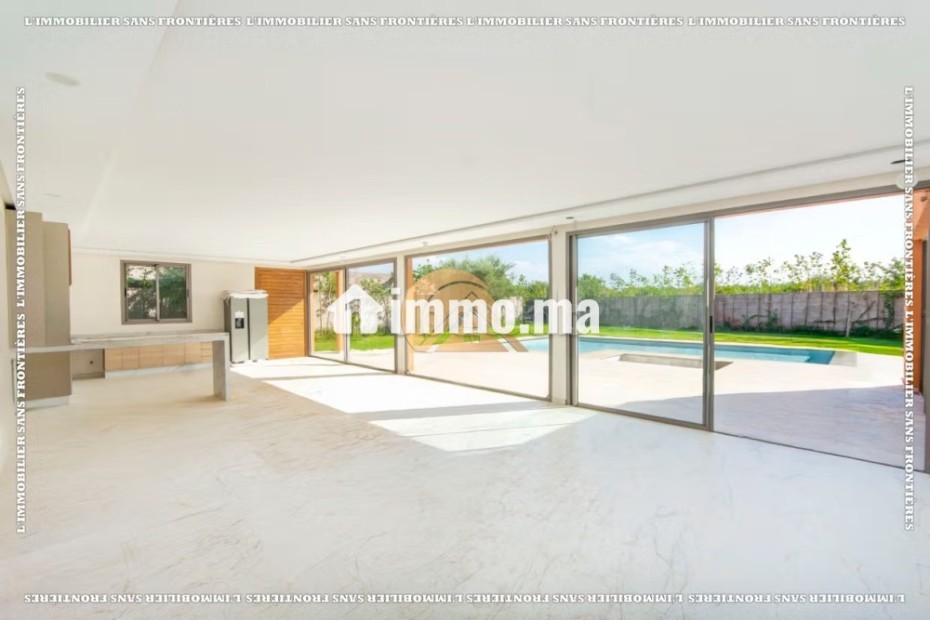 Villa Meublée Melkia à Vendre de 1 000 m² – Jardin et Piscine, Chwiter Route de Ouarzazate Km19 - Vente Immobilier - Marrakech - photo 2