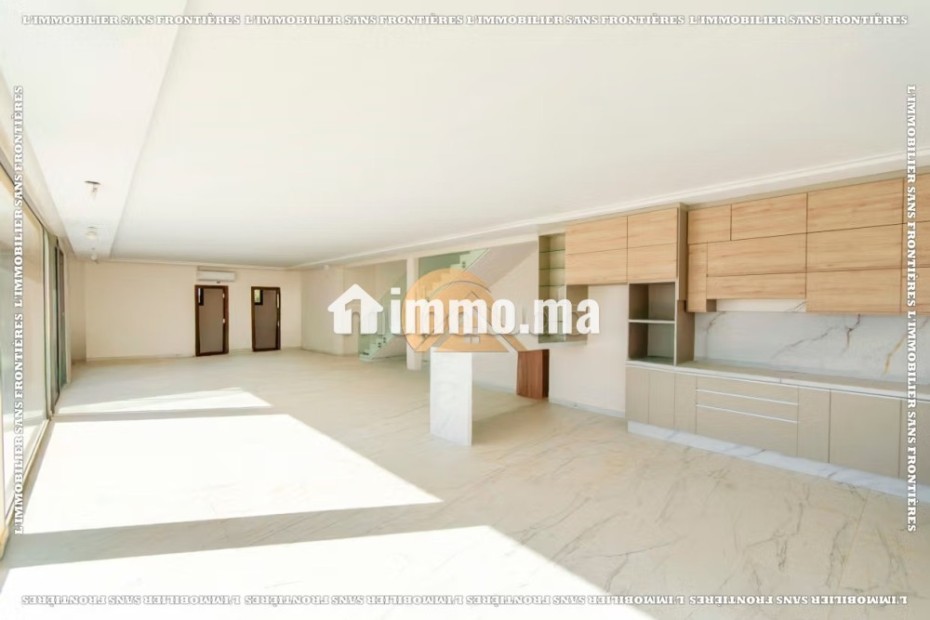 Villa Meublée Melkia à Vendre de 1 000 m² – Jardin et Piscine, Chwiter Route de Ouarzazate Km19 - Vente Immobilier - Marrakech - photo 5