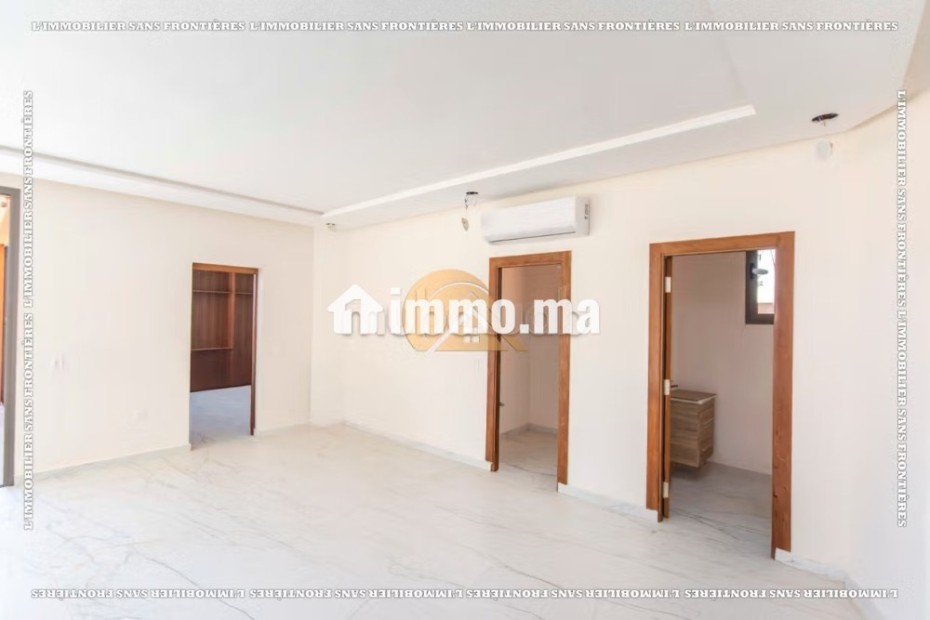 Villa Meublée Melkia à Vendre de 1 000 m² – Jardin et Piscine, Chwiter Route de Ouarzazate Km19 - Vente Immobilier - Marrakech - photo 7