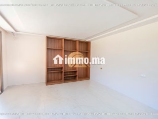 Villa Meublée Melkia à Vendre de 1 000 m² – Jardin et Piscine, Chwiter Route de Ouarzazate Km19 - Villa à vendre - Marrakech